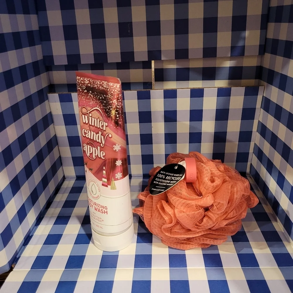 Bath&Body Works Winter Candy Apple Moisturizing Body Wash & Loofah